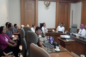 Ibu Eka Permanasari bersama Presdir PT Pembangunan Jaya dan PT Jaya Konstruksi audiensi tentang Pembangunan RPTRA di hadapan Gubernur DKI Jakarta Basuki Tjahaja Purnama 